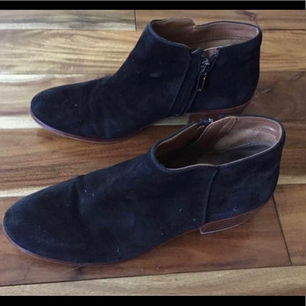 Sam Edelman black suede booties